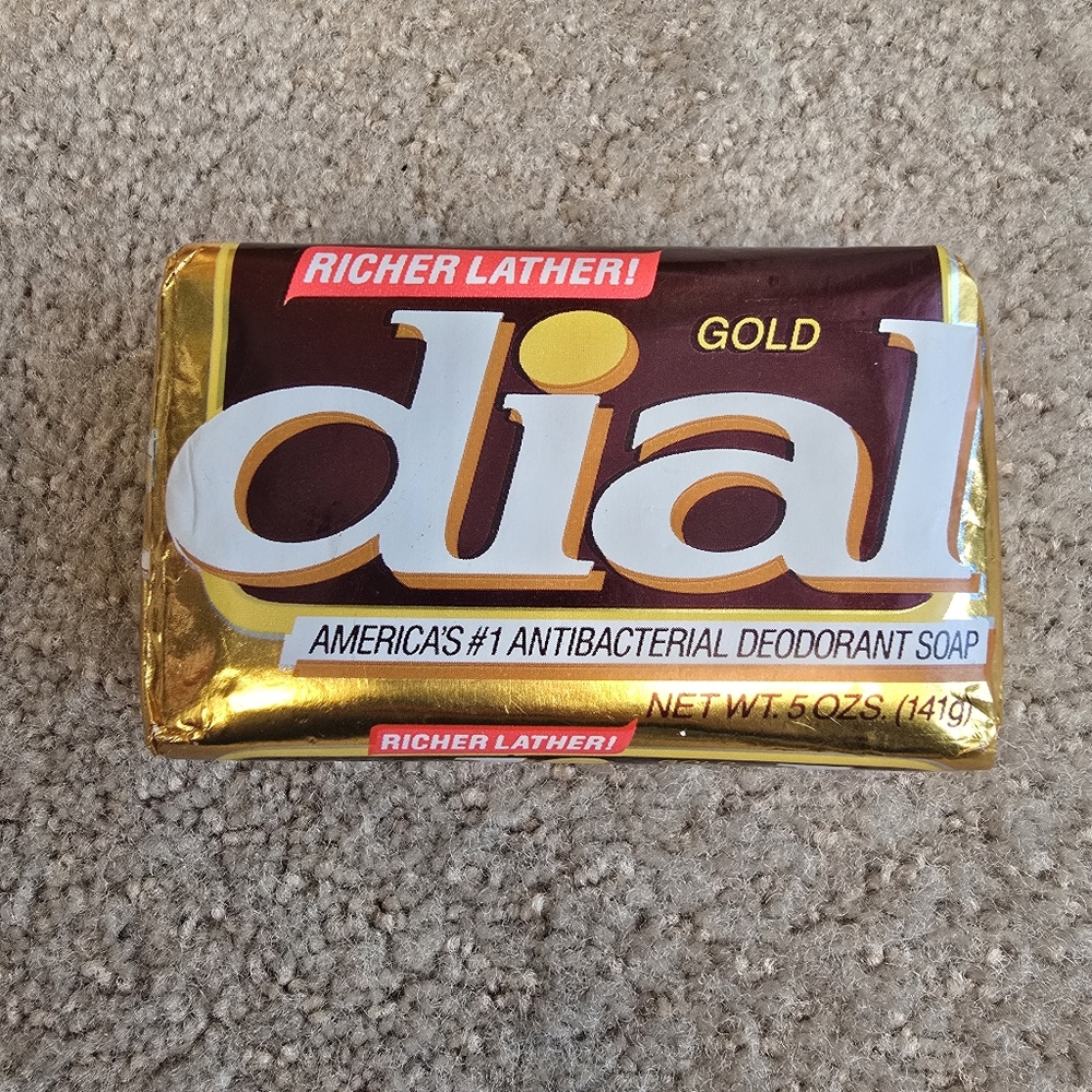Vintage Dial Gold Deodorant Soap  5oz